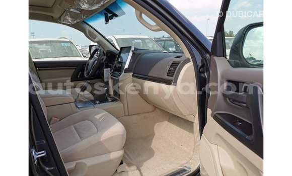 Imported Toyota Land Cruiser Other Makiinaa iti Import - Dubai keessatti Central Kenya keessatti Imported Toyota Land Cruiser Other Makiinaa iti Import - Dubai keessatti Central Kenya keessatti