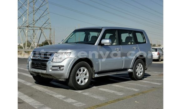 Nunua Imported Mitsubishi Pajero Nyingine Gari ndani ya Import - Dubai nchini Kati Kenya Nunua Imported Mitsubishi Pajero Nyingine Gari ndani ya Import - Dubai nchini Kati Kenya