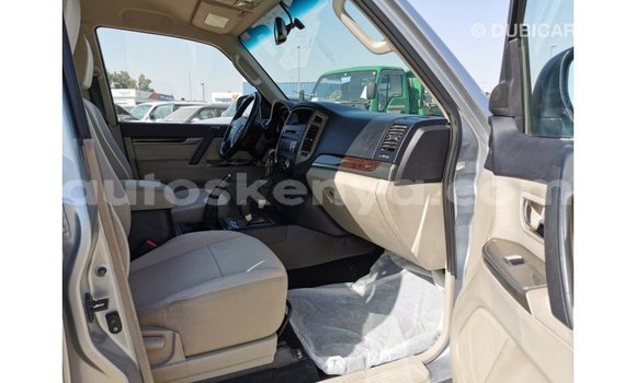 Nunua Imported Mitsubishi Pajero Nyingine Gari ndani ya Import - Dubai nchini Kati Kenya Nunua Imported Mitsubishi Pajero Nyingine Gari ndani ya Import - Dubai nchini Kati Kenya