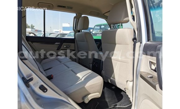 Nunua Imported Mitsubishi Pajero Nyingine Gari ndani ya Import - Dubai nchini Kati Kenya Nunua Imported Mitsubishi Pajero Nyingine Gari ndani ya Import - Dubai nchini Kati Kenya