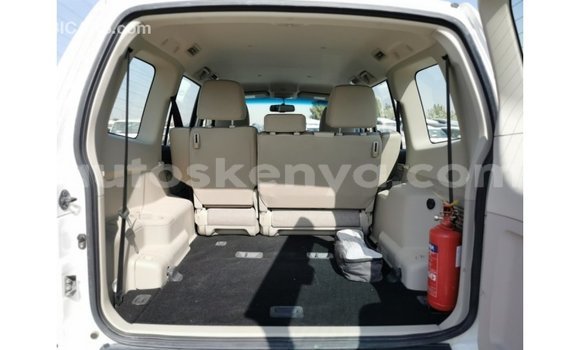 Imported Mitsubishi Pajero White Makiinaa iti Import - Dubai keessatti Central Kenya keessatti Imported Mitsubishi Pajero White Makiinaa iti Import - Dubai keessatti Central Kenya keessatti