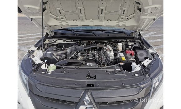 Nunua Imported Mitsubishi L200 Nyeupe Gari ndani ya Import - Dubai nchini Kati Kenya Nunua Imported Mitsubishi L200 Nyeupe Gari ndani ya Import - Dubai nchini Kati Kenya