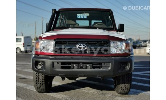 Nunua Imported Toyota Land Cruiser Nyekundu Gari ndani ya Import - Dubai nchini Kati Kenya Nunua Imported Toyota Land Cruiser Nyekundu Gari ndani ya Import - Dubai nchini Kati Kenya