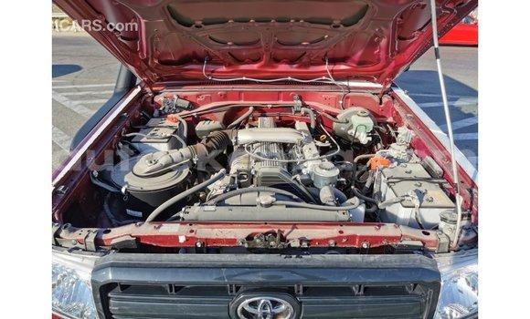 Nunua Imported Toyota Land Cruiser Nyekundu Gari ndani ya Import - Dubai nchini Kati Kenya Nunua Imported Toyota Land Cruiser Nyekundu Gari ndani ya Import - Dubai nchini Kati Kenya