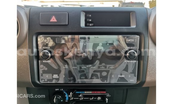 Buy Import Toyota Land Cruiser White Car in Import - Dubai in Central Kenya Buy Import Toyota Land Cruiser White Car in Import - Dubai in Central Kenya