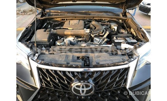 Nunua Imported Toyota Fortuner Nyeusi Gari ndani ya Import - Dubai nchini Kati Kenya Nunua Imported Toyota Fortuner Nyeusi Gari ndani ya Import - Dubai nchini Kati Kenya