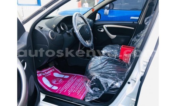 Imported Renault Duster White Makiinaa iti Import - Dubai keessatti Central Kenya keessatti Imported Renault Duster White Makiinaa iti Import - Dubai keessatti Central Kenya keessatti