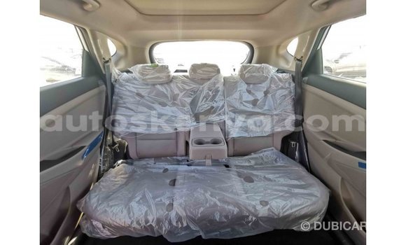 Imported Hyundai Tucson White Makiinaa iti Import - Dubai keessatti Central Kenya keessatti Imported Hyundai Tucson White Makiinaa iti Import - Dubai keessatti Central Kenya keessatti