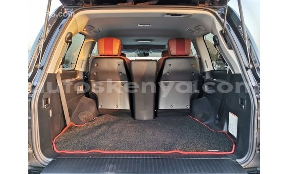 Nunua Imported Toyota Land Cruiser Nyeusi Gari ndani ya Import - Dubai nchini Kati Kenya Nunua Imported Toyota Land Cruiser Nyeusi Gari ndani ya Import - Dubai nchini Kati Kenya