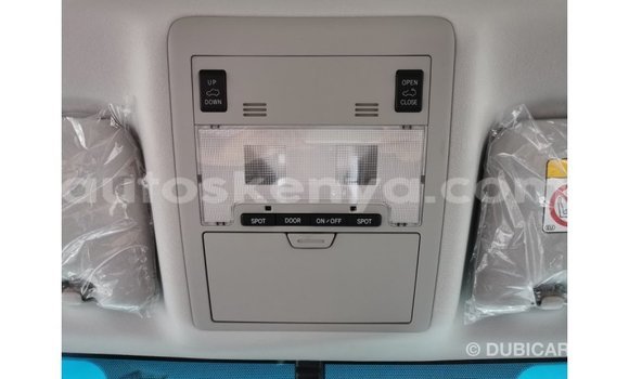 Nunua Imported Toyota Land Cruiser Nyeusi Gari ndani ya Import - Dubai nchini Kati Kenya Nunua Imported Toyota Land Cruiser Nyeusi Gari ndani ya Import - Dubai nchini Kati Kenya