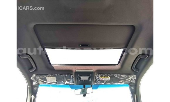 Nunua Imported Toyota Land Cruiser Nyeusi Gari ndani ya Import - Dubai nchini Kati Kenya Nunua Imported Toyota Land Cruiser Nyeusi Gari ndani ya Import - Dubai nchini Kati Kenya