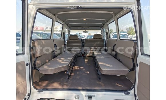 Buy Import Toyota Land Cruiser White Car in Import - Dubai in Central Kenya Buy Import Toyota Land Cruiser White Car in Import - Dubai in Central Kenya