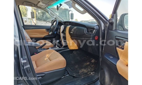 Nunua Imported Toyota Fortuner Nyingine Gari ndani ya Import - Dubai nchini Kati Kenya Nunua Imported Toyota Fortuner Nyingine Gari ndani ya Import - Dubai nchini Kati Kenya