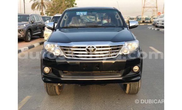 Imported Toyota Fortuner Black Makiinaa iti Import - Dubai keessatti Central Kenya keessatti Imported Toyota Fortuner Black Makiinaa iti Import - Dubai keessatti Central Kenya keessatti