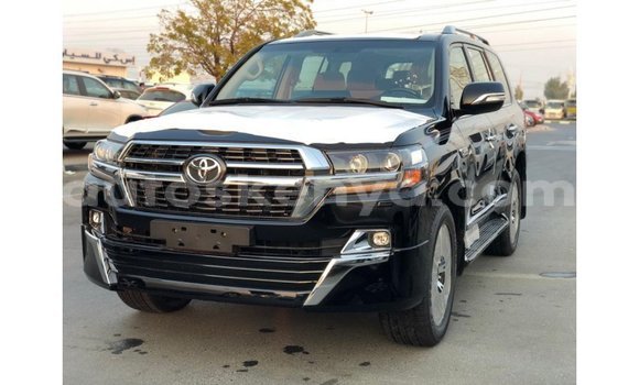 Nunua Imported Toyota Land Cruiser Nyeusi Gari ndani ya Import - Dubai nchini Kati Kenya Nunua Imported Toyota Land Cruiser Nyeusi Gari ndani ya Import - Dubai nchini Kati Kenya