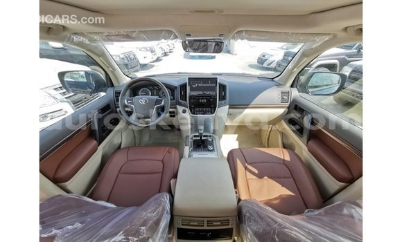 Imported Toyota Land Cruiser Black Makiinaa iti Import - Dubai keessatti Central Kenya keessatti Imported Toyota Land Cruiser Black Makiinaa iti Import - Dubai keessatti Central Kenya keessatti