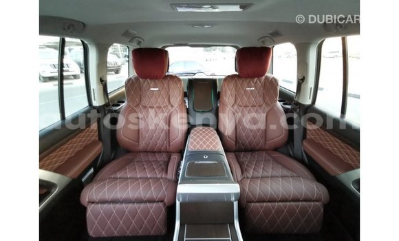 Buy Import Toyota Land Cruiser Black Car in Import - Dubai in Central Kenya Buy Import Toyota Land Cruiser Black Car in Import - Dubai in Central Kenya