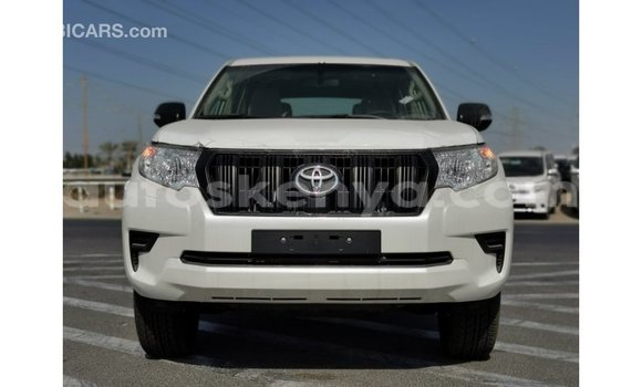 Nunua Imported Toyota Prado Nyeupe Gari ndani ya Import - Dubai nchini Kati Kenya Nunua Imported Toyota Prado Nyeupe Gari ndani ya Import - Dubai nchini Kati Kenya