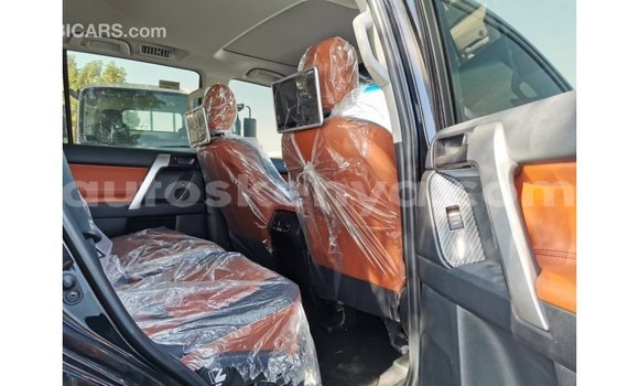 Nunua Imported Toyota Prado Nyeusi Gari ndani ya Import - Dubai nchini Kati Kenya Nunua Imported Toyota Prado Nyeusi Gari ndani ya Import - Dubai nchini Kati Kenya