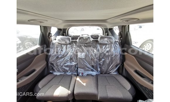 Buy Import Hyundai Santa Fe Other Car in Import - Dubai in Central Kenya Buy Import Hyundai Santa Fe Other Car in Import - Dubai in Central Kenya
