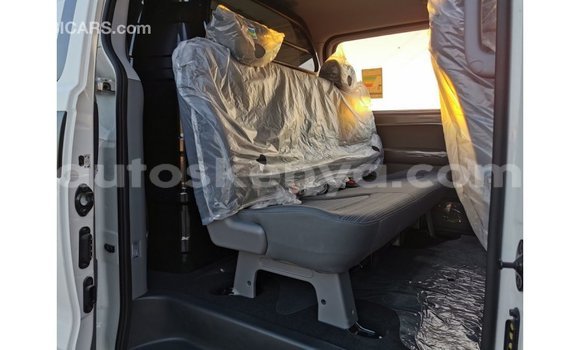 Buy Import Hyundai Chorus White Truck in Import - Dubai in Central Kenya Buy Import Hyundai Chorus White Truck in Import - Dubai in Central Kenya