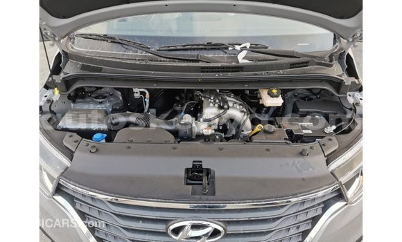 Buy Import Hyundai Chorus Other Truck in Import - Dubai in Central Kenya Buy Import Hyundai Chorus Other Truck in Import - Dubai in Central Kenya