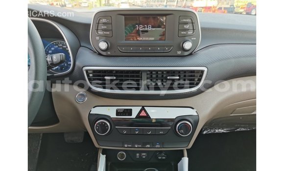 Buy Import Hyundai Tucson White Car in Import - Dubai in Central Kenya Buy Import Hyundai Tucson White Car in Import - Dubai in Central Kenya