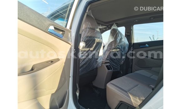 Buy Import Hyundai Tucson White Car in Import - Dubai in Central Kenya Buy Import Hyundai Tucson White Car in Import - Dubai in Central Kenya