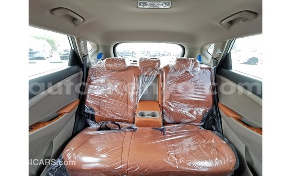 Nunua Imported Hyundai Tucson Nyeupe Gari ndani ya Import - Dubai nchini Kati Kenya Nunua Imported Hyundai Tucson Nyeupe Gari ndani ya Import - Dubai nchini Kati Kenya