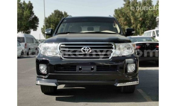 Buy Import Toyota Land Cruiser Black Car in Import - Dubai in Central Kenya Buy Import Toyota Land Cruiser Black Car in Import - Dubai in Central Kenya