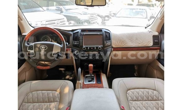 Buy Import Toyota Land Cruiser Black Car in Import - Dubai in Central Kenya Buy Import Toyota Land Cruiser Black Car in Import - Dubai in Central Kenya