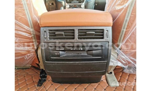 Nunua Imported Toyota Land Cruiser Nyingine Gari ndani ya Import - Dubai nchini Kati Kenya Nunua Imported Toyota Land Cruiser Nyingine Gari ndani ya Import - Dubai nchini Kati Kenya