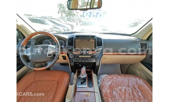 Imported Toyota Land Cruiser Other Makiinaa iti Import - Dubai keessatti Central Kenya keessatti Imported Toyota Land Cruiser Other Makiinaa iti Import - Dubai keessatti Central Kenya keessatti