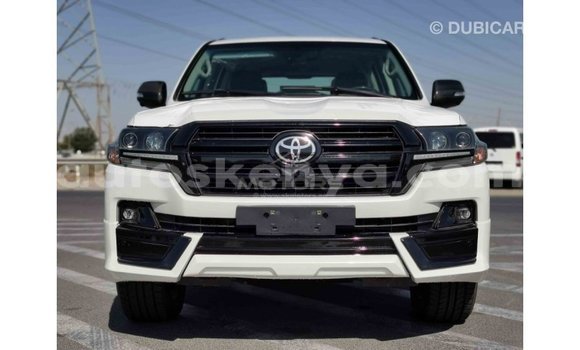 Buy Import Toyota Land Cruiser White Car in Import - Dubai in Central Kenya Buy Import Toyota Land Cruiser White Car in Import - Dubai in Central Kenya