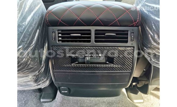 Buy Import Toyota Land Cruiser White Car in Import - Dubai in Central Kenya Buy Import Toyota Land Cruiser White Car in Import - Dubai in Central Kenya