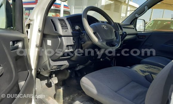 Buy Import Toyota Hiace White Car in Import - Dubai in Central Kenya Buy Import Toyota Hiace White Car in Import - Dubai in Central Kenya