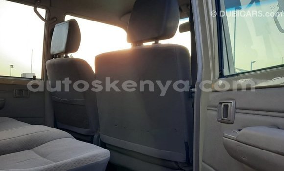 Buy Import Toyota Land Cruiser Brown Car in Import - Dubai in Central Kenya Buy Import Toyota Land Cruiser Brown Car in Import - Dubai in Central Kenya