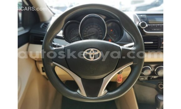 Nunua Imported Toyota Yaris Nyeupe Gari ndani ya Import - Dubai nchini Kati Kenya Nunua Imported Toyota Yaris Nyeupe Gari ndani ya Import - Dubai nchini Kati Kenya