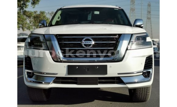 Nunua Imported Nissan Patrol Nyeupe Gari ndani ya Import - Dubai nchini Kati Kenya