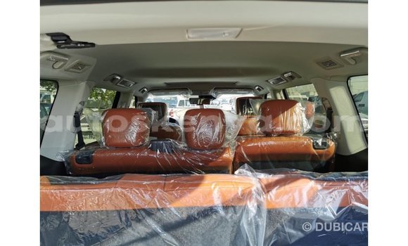 Imported Nissan Patrol White Makiinaa iti Import - Dubai keessatti Central Kenya keessatti Imported Nissan Patrol White Makiinaa iti Import - Dubai keessatti Central Kenya keessatti