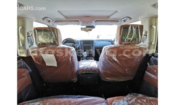 Imported Nissan Patrol White Makiinaa iti Import - Dubai keessatti Central Kenya keessatti Imported Nissan Patrol White Makiinaa iti Import - Dubai keessatti Central Kenya keessatti