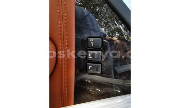 Imported Nissan Patrol White Makiinaa iti Import - Dubai keessatti Central Kenya keessatti Imported Nissan Patrol White Makiinaa iti Import - Dubai keessatti Central Kenya keessatti