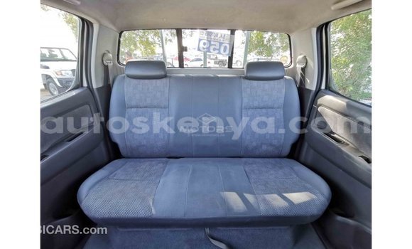Nunua Imported Toyota Hilux Nyeupe Gari ndani ya Import - Dubai nchini Kati Kenya Nunua Imported Toyota Hilux Nyeupe Gari ndani ya Import - Dubai nchini Kati Kenya