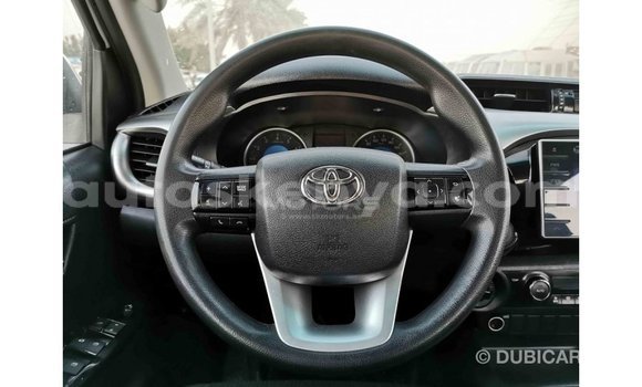 Nunua Imported Toyota Hilux Nyeupe Gari ndani ya Import - Dubai nchini Kati Kenya Nunua Imported Toyota Hilux Nyeupe Gari ndani ya Import - Dubai nchini Kati Kenya