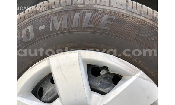 Buy Import Toyota Hiace White Car in Import - Dubai in Central Kenya Buy Import Toyota Hiace White Car in Import - Dubai in Central Kenya