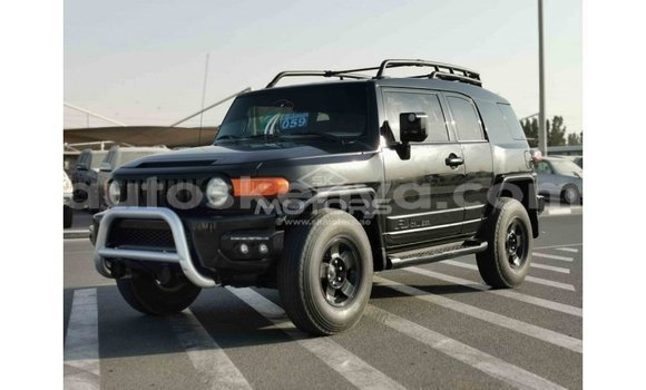 Nunua Imported Toyota FJ Cruiser Nyeusi Gari ndani ya Import - Dubai nchini Kati Kenya Nunua Imported Toyota FJ Cruiser Nyeusi Gari ndani ya Import - Dubai nchini Kati Kenya