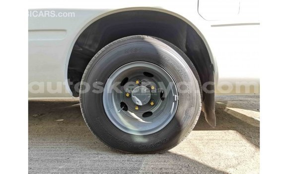 Buy Import Toyota Coaster White Car in Import - Dubai in Central Kenya Buy Import Toyota Coaster White Car in Import - Dubai in Central Kenya