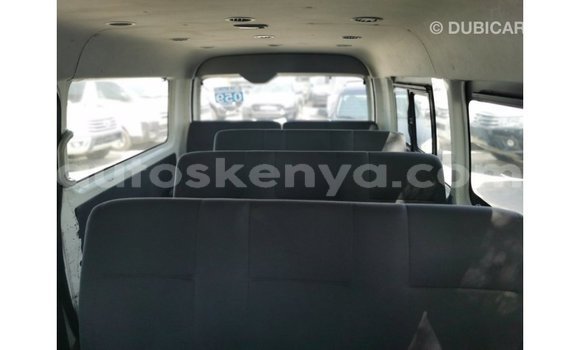 Imported Toyota Hiace White Makiinaa iti Import - Dubai keessatti Central Kenya keessatti Imported Toyota Hiace White Makiinaa iti Import - Dubai keessatti Central Kenya keessatti