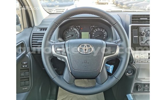Nunua Imported Toyota Prado Nyeusi Gari ndani ya Import - Dubai nchini Kati Kenya Nunua Imported Toyota Prado Nyeusi Gari ndani ya Import - Dubai nchini Kati Kenya