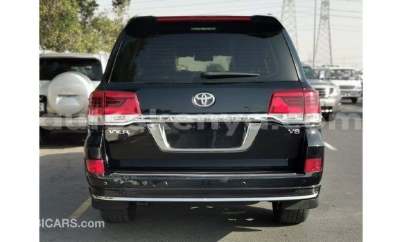 Buy Import Toyota Land Cruiser Black Car in Import - Dubai in Central Kenya Buy Import Toyota Land Cruiser Black Car in Import - Dubai in Central Kenya